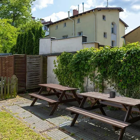 Dom wakacyjny Lana 6 Bedrooms With Parking And Terrace Near The In By Renters Sopot
