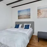 Lana 6 Bedrooms With Parking And Terrace Near The In By Renters Ferienhaus *