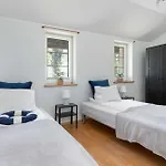 Lana 6 Bedrooms With Parking And Terrace Near The In By Renters Ferienhaus
