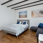 Lana 6 Bedrooms With Parking And Terrace Near The In By Renters Ferienhaus