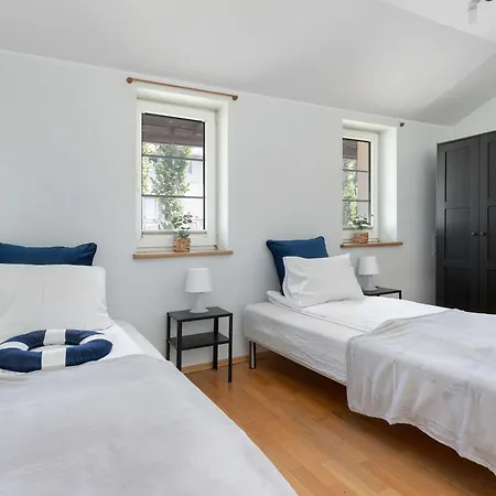 Lana 6 Bedrooms With Parking And Terrace Near The In By Renters Dom wakacyjny
