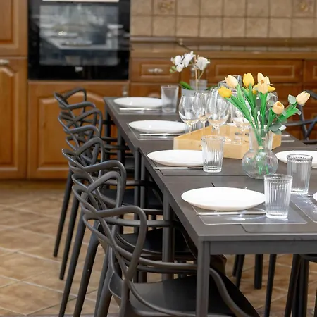 Lana 6 Bedrooms With Parking And Terrace Near The In By Renters Holiday home *