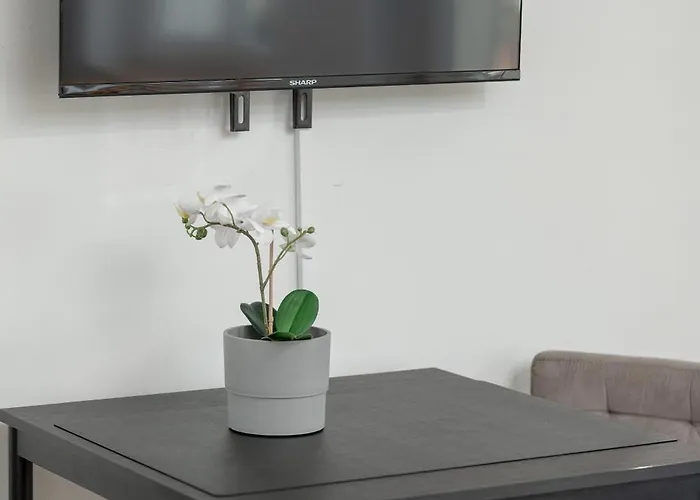 Lana 6 Bedrooms With Parking And Terrace Near The In By Renters Ferienhaus