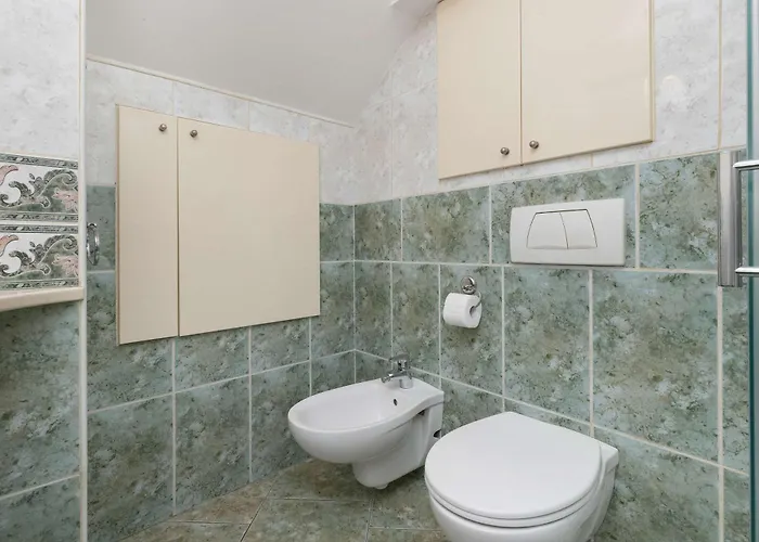 Lana 6 Bedrooms With Parking And Terrace Near The In By Renters * Zoppot