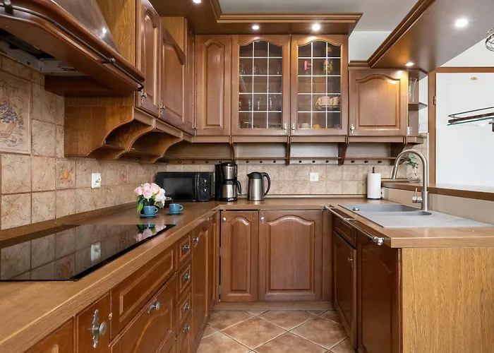 Ferienhaus Lana 6 Bedrooms With Parking And Terrace Near The In By Renters *