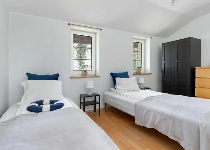 Lana 6 Bedrooms With Parking And Terrace Near The In By Renters Ferienhaus