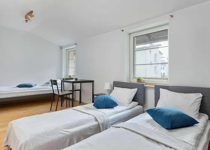 Ferienhaus Lana 6 Bedrooms With Parking And Terrace Near The In By Renters